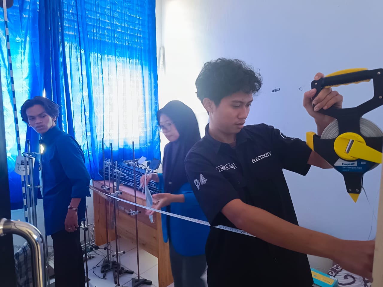 Lakukan Inventarisasi dan Penataan Laboratorium di SMA Negeri 5 Palu