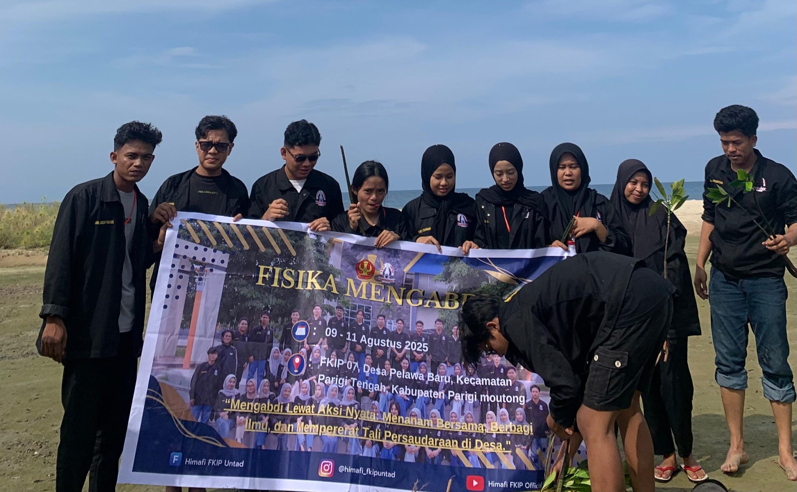HIMAFI Gelar Fisika Mengabdi 2025 di Desa Pelawa Baru: Menginspirasi Lewat Aksi Nyata
