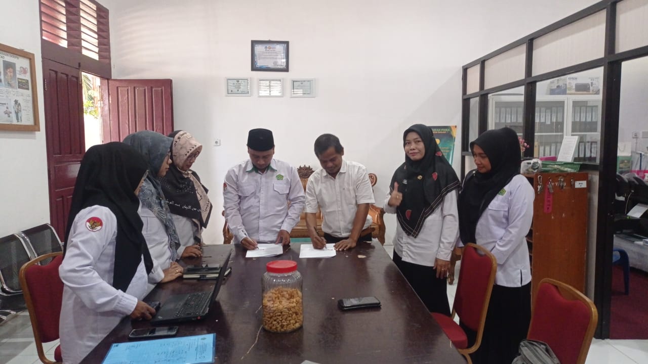Memperkuat Sinergi Pendidikan: Prodi Pendidikan Fisika FKIP Untad dan MGMP Fisika MA Sulawesi Tengah Tandatangani MoU
